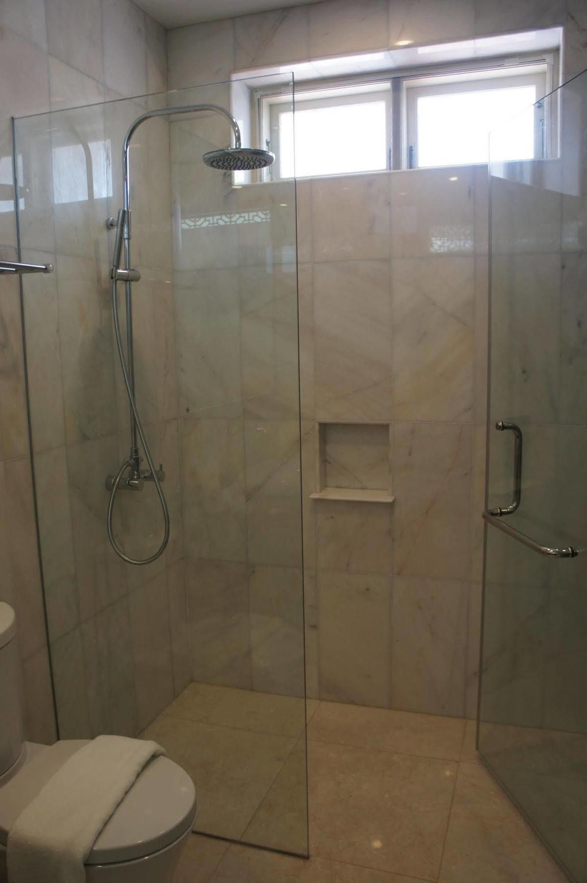 Heeren Palm Suites Malacca Екстериор снимка