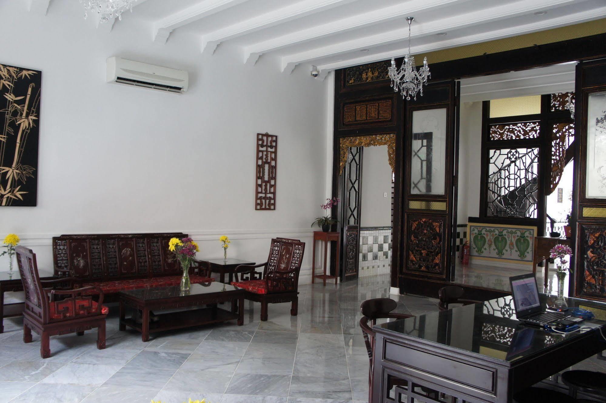 Heeren Palm Suites Malacca Екстериор снимка